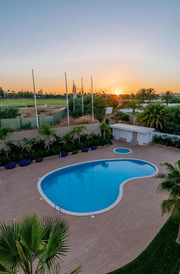 Sunset Condominium Lagos Eksteriør bilde